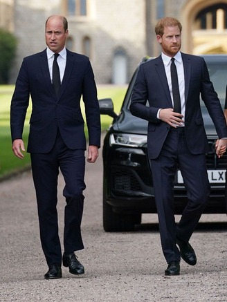 Lý do khiến Vua Charles mệt mỏi vì Hoàng tử William