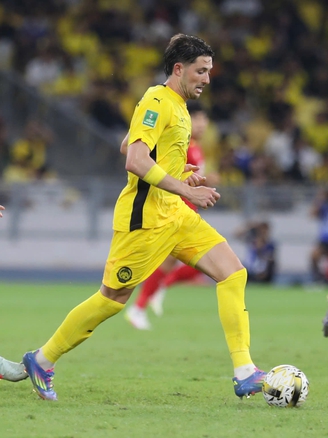 Alaves tạm gạch tên trung vệ nhập tịch Malaysia bị FIFA cấm, lập tức thua ngay tại La Liga