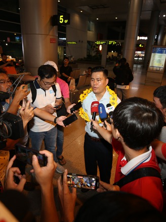 Nhà vô địch cờ tướng thế giới Lại Lý Huynh: 'Ngày đăng quang đúng ngày thôi nôi con gái’