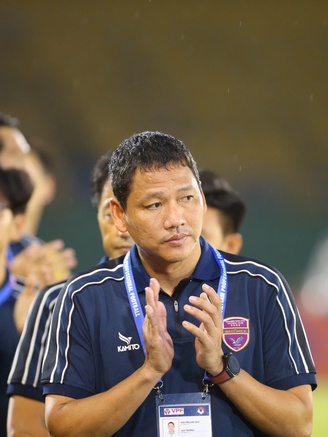 'Cối xay HLV' V-League đã kích hoạt: Gọi thẳng tên ‘tướng’ Anh Đức hay Choi Won-kwon?