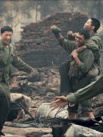 'Mưa đỏ' lập kỷ lục mới