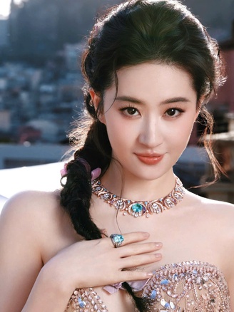 Thời niên thiếu bồng bột của Lưu Diệc Phi