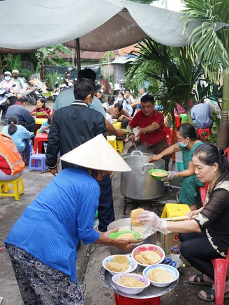 Quán mì gói 1.000 đồng