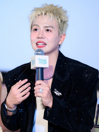 Duy Khánh nói gì về tin đồn bị chèn ép trong showbiz?