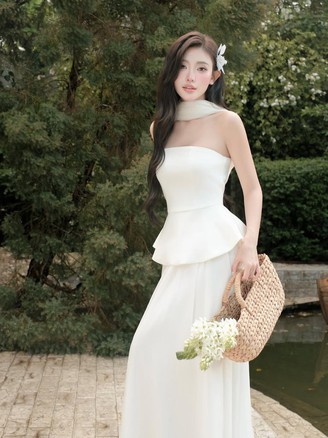 Bản phối đầu thu cho những nàng yêu phong cách 'nửa kín nửa hở'