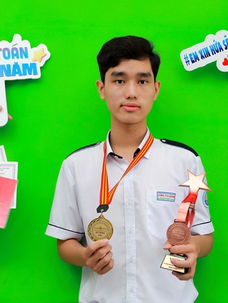 Một nam sinh viên được Trường Y vinh danh