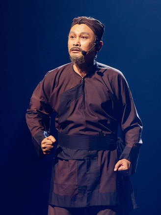 NSND Hữu Quốc gặp tai nạn trên đường đến diễn concert 'Anh trai vượt ngàn chông gai'