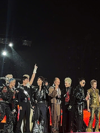 Khán giả đội mưa chia tay 33 ‘Anh tài’ của 'Anh trai vượt ngàn chông gai'