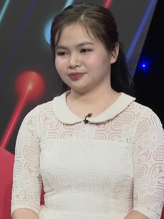 Cô gái xinh xắn đến show hẹn hò, từ chối nam quản lý vì ngại yêu xa