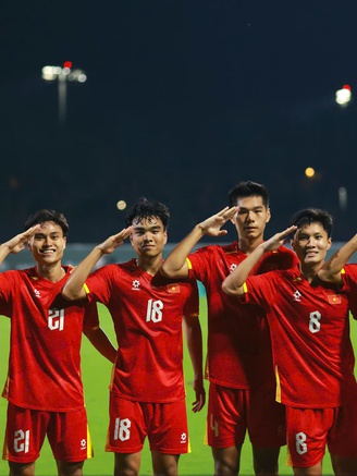 Đình Bắc, Văn Khang không quên nỗi đau U.20 châu Á: Đừng đưa U.23 Việt Nam vào thế khó