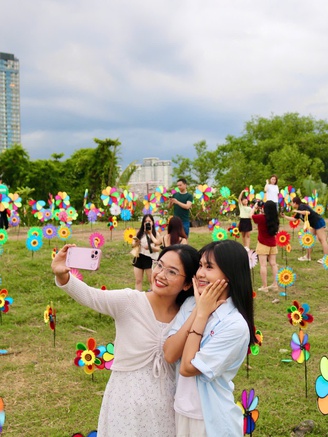 Vui mừng vì sắp tới có thêm ngày nghỉ hưởng lương, người trẻ dự định làm gì?