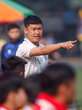 'Ngọc quý' Đông Triều của bầu Đức bay cao cùng đội Trường CĐ FPT Polytechnic