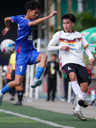 Trường ĐH Công nghệ Sài Gòn 1-4 Trường CĐ Kinh tế đối ngoại: Bàn thắng ở giây thứ 27