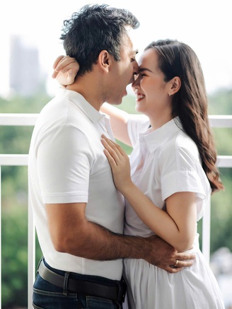 Võ Hạ Trâm và chồng Ấn Độ sau 7 năm 'về chung nhà'