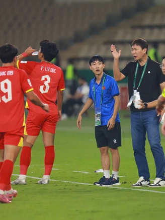 Phép màu HLV Kim Sang-sik giúp U.23 Việt Nam thăng hoa tuyệt đối, VFF thưởng 3,1 tỉ đồng vé bán kết