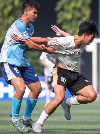 Trường ĐH Sư phạm TP.HCM 0-2 Trường ĐH Công nghệ TP.HCM: Ngôi đầu thuyết phục