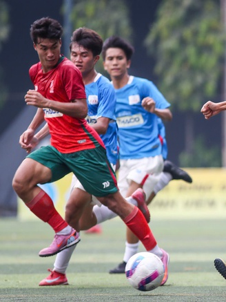 Trường ĐH Kinh tế Tài chính TP.HCM 0-10 Trường ĐH Công nghệ Đồng Nai: Đoạt ngôi đầu