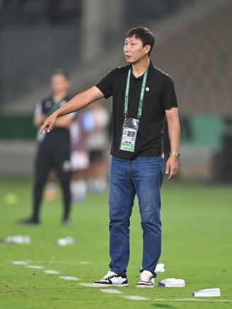 Truyền thông Hàn Quốc: ‘HLV Kim sang-sik như cơn bão càn quét châu Á, thứ hạng FIFA trở nên vô nghĩa’