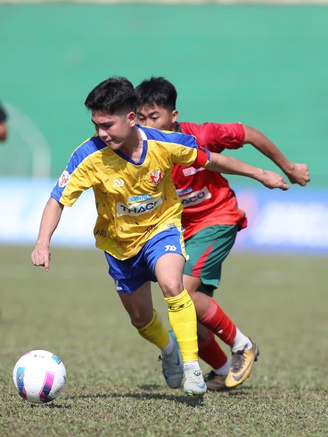 ĐH Duy Tân 1-0 ĐH Huế: Cựu vô địch bất ngờ 'sa lầy'