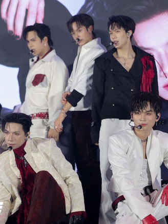 Soi profile ‘không phải dạng vừa’ của nhóm nhạc tân binh được đầu tư khủng