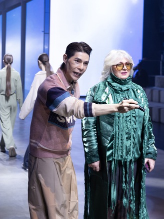 Đạo diễn Việt góp mặt trong show thời trang tại Cáp Nhĩ Tân là ai?