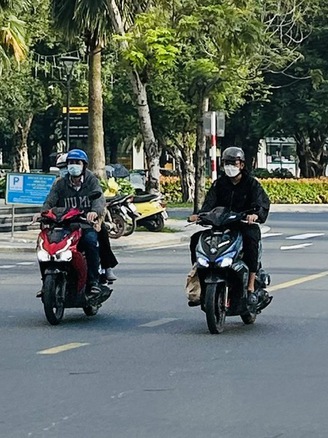 Sáng lạnh, trưa nắng gắt: Vì sao cơ thể dễ ‘đuối sức’ trong những ngày chênh nhiệt?