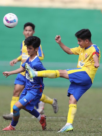 ĐH Huế 2-1 Trường ĐH TDTT Đà Nẵng: Chơi 'tất tay'