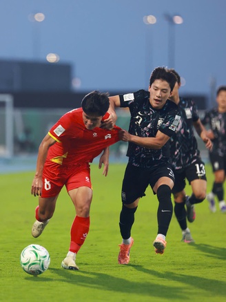 HLV Lee Min-sung cay đắng: 'U.23 Việt Nam thiếu người vẫn thắng, Hàn Quốc không bình tĩnh và mắc quá nhiều lỗi’