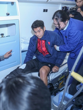 Hiểu Minh lần đầu hé lộ lý do chấn thương, nhập viện ngay trong đêm: Lên bàn mổ ngày nào?