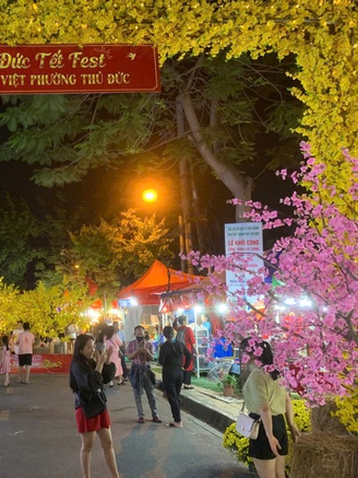 Điểm chụp ảnh tết và ăn uống mới toanh thu hút giới trẻ