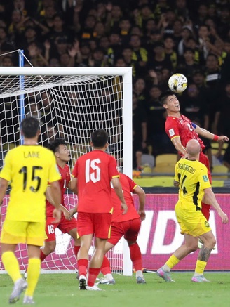 Nếu vẫn ‘ngang nhiên’ đưa cầu thủ nhập tịch lậu thi đấu, bóng đá Malaysia có thể sa lầy nặng hơn