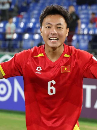 Sao U.23 Việt Nam Thái Sơn nói lời gan ruột khi chia tay CLB Thanh Hóa: 'Một phần thanh xuân của tôi'