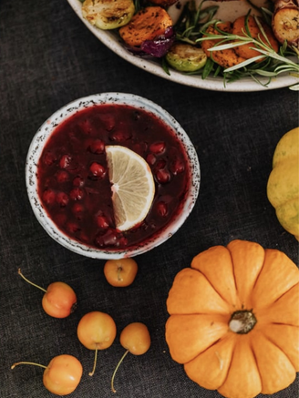 Vì sao thói quen 'ăn gì cũng chấm' đang bào mòn thận?