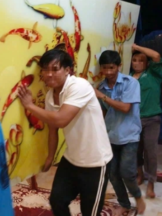 Mất ngủ vì áp lực 'phải có tiền' dịp cuối năm