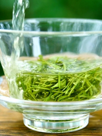 Bật mí những lợi ích không ngờ của trà xanh  