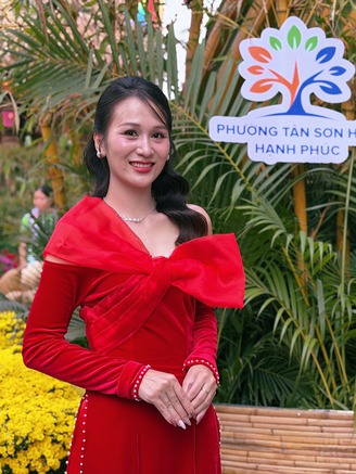 Đường hoa 5 tỉ đồng tại cửa ngõ sân bay Tân Sơn Nhất có gì?