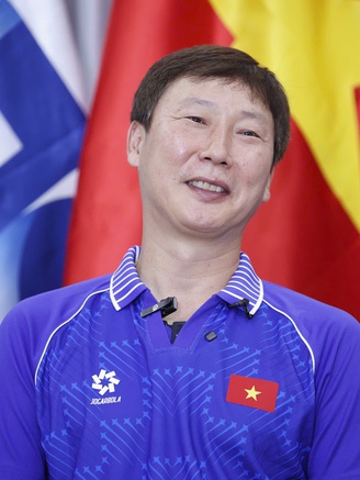Nhiều thầy Hàn Quốc không trụ nổi ở Đông Nam Á, vì sao chỉ HLV Kim Sang-sik thành công?