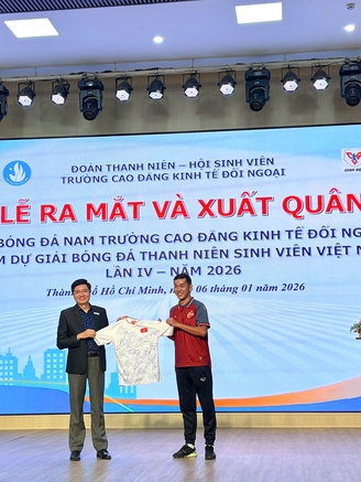 Từ trọng tài V-League đến HLV đội tân binh sinh viên: Lấy U.23 Việt Nam làm tấm gương sáng