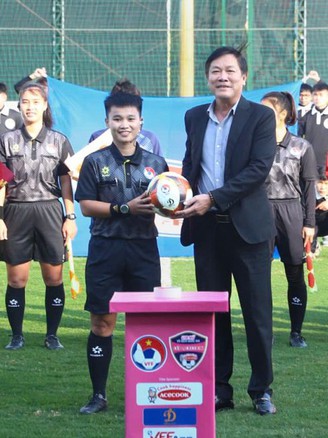 HLV Mai Đức Chung tìm nhân tài tại giải bóng đá nữ vô địch U.19 quốc gia - Cúp Acecook 2026