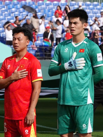 Sút pennalty không trượt phát nào, sút phạt góc quá hay, chơi bóng bổng hoàn hảo: U.23 Việt Nam!