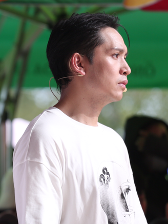 Lý do Bạch Công Khanh bật khóc trên truyền hình