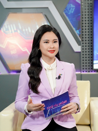 Nữ 'BTV màu tím' của VTV giờ ra sao?