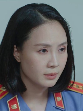 Hồng Diễm nói gì về vai diễn gây tranh cãi trong ‘Lằn ranh’?