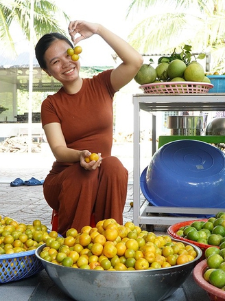 Mứt bưởi hườm giá 650.000 đồng/kg