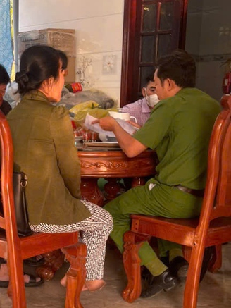 Điều tra vụ 2 người tử vong, 3 người cấp cứu nghi do ngộ độc rượu