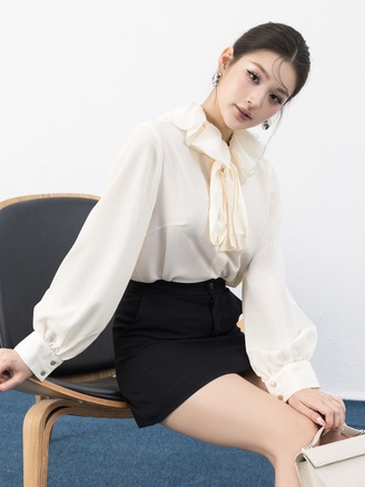 Áo blouse tay bồng sánh đôi váy chữ A đẹp chuẩn quý cô