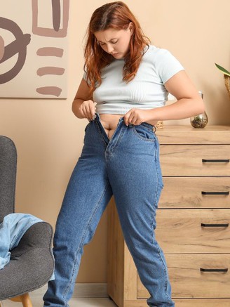 Cảnh báo những hậu quả khôn lường khi mặc quần áo bó sát cơ thể