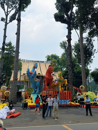 Hội hoa xuân Tao Đàn 46 khai mạc, rực rỡ sắc Ngọ giữa lòng TP.HCM