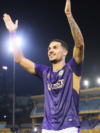 Đỗ Hoàng Hên: 'Tôi muốn khoác áo đội tuyển Việt Nam, cùng Xuân Son đấu Malaysia'