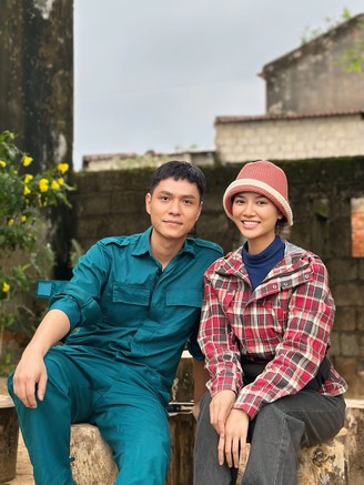 Vì sao 'cặp đôi oan gia' gây chú ý khi tái hợp trên phim giờ vàng?